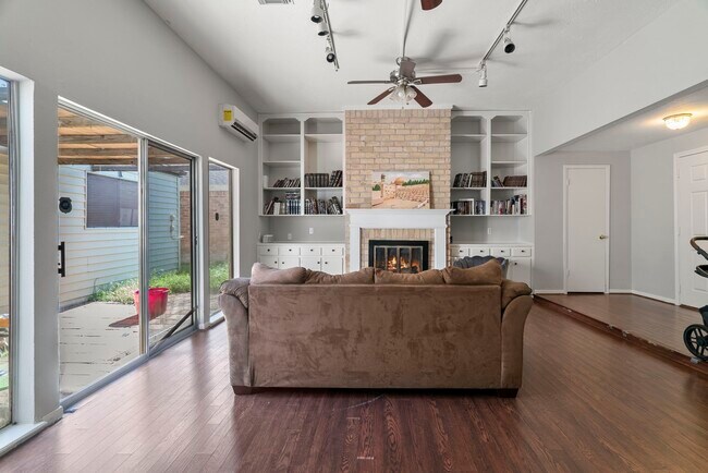 Building Photo - 7534 Quail Meadow Dr