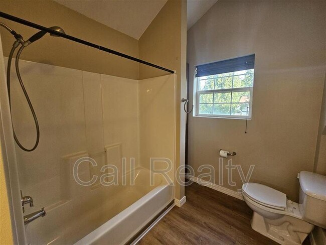 Building Photo - 1605 W 13th Ave