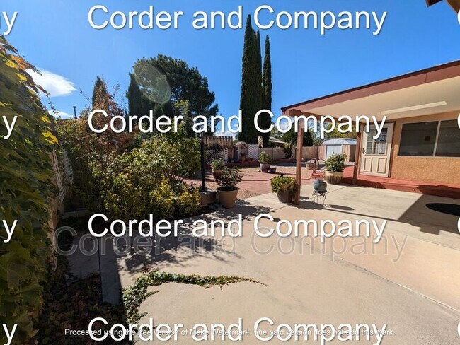 Building Photo - 8804 San Francisco Rd NE