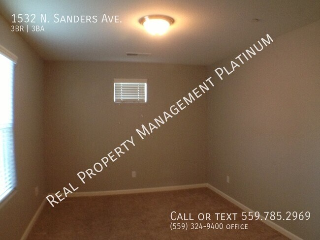 Building Photo - 1532 N Sanders Ave