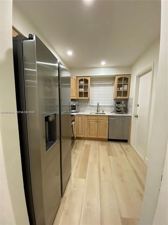 Building Photo - 1200 Tallwood Ave