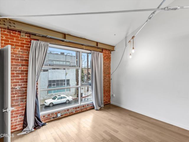 Building Photo - 527 Molino St