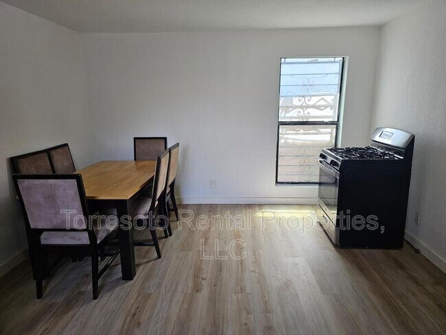 Building Photo - 333 S San Eduardo Ave