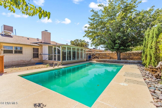 Building Photo - 10325 Cardigan Dr