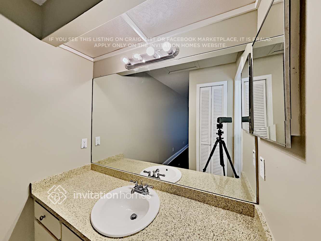 Building Photo - 8626 Sunnydale Ln