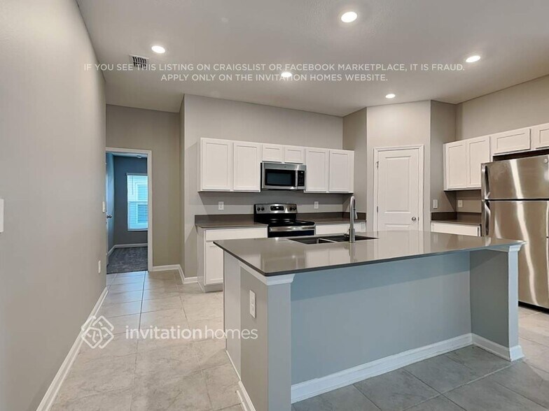 Building Photo - 4102 Tug Hl Ln