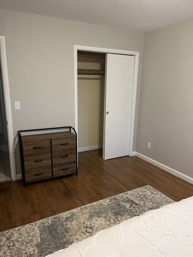 Building Photo - Channel Rental