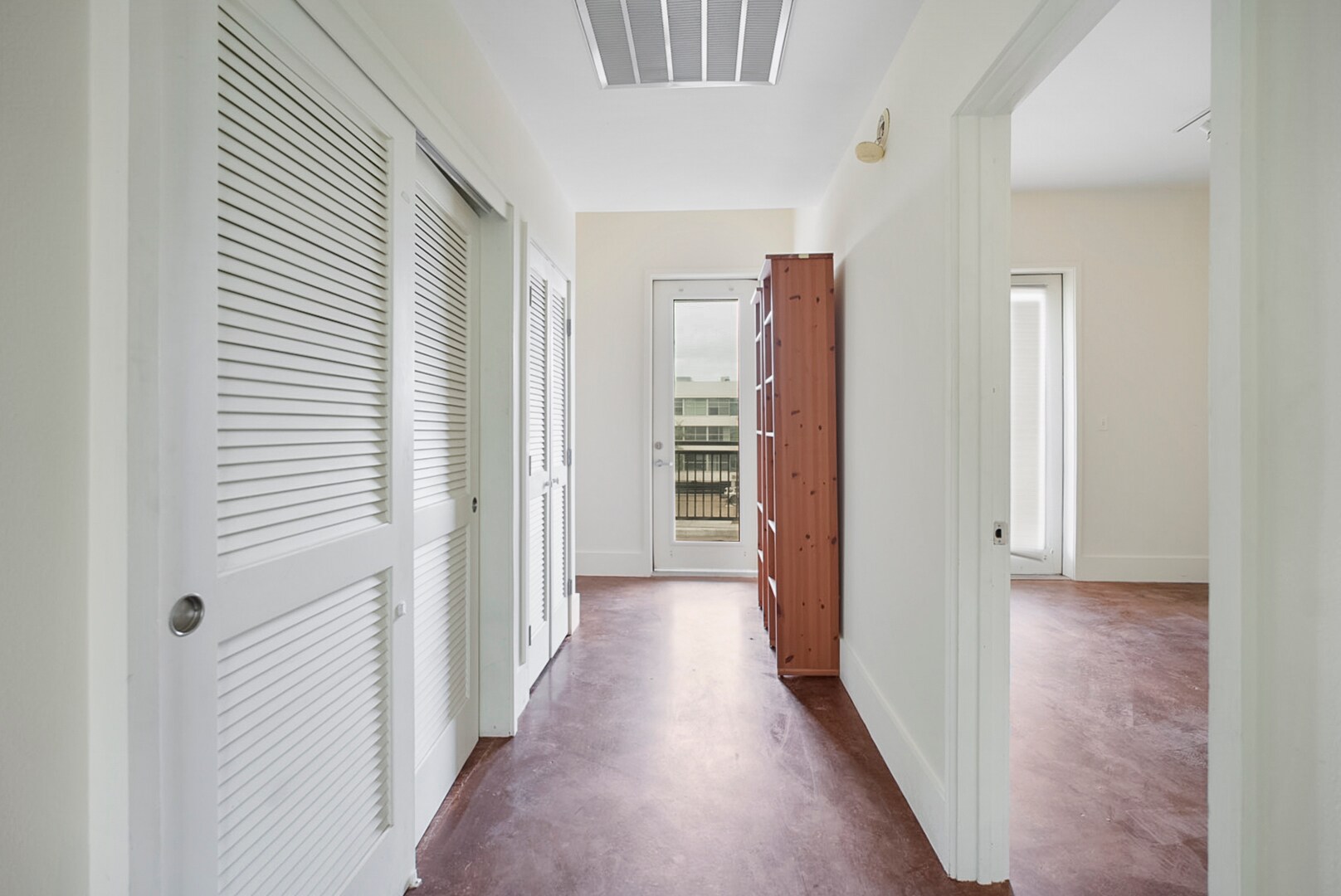 hall to bedrooms - 911 Keith Ln