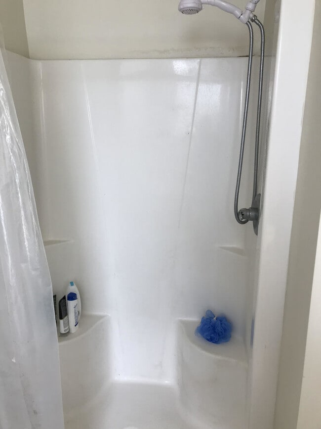 Building Photo - GROV2116