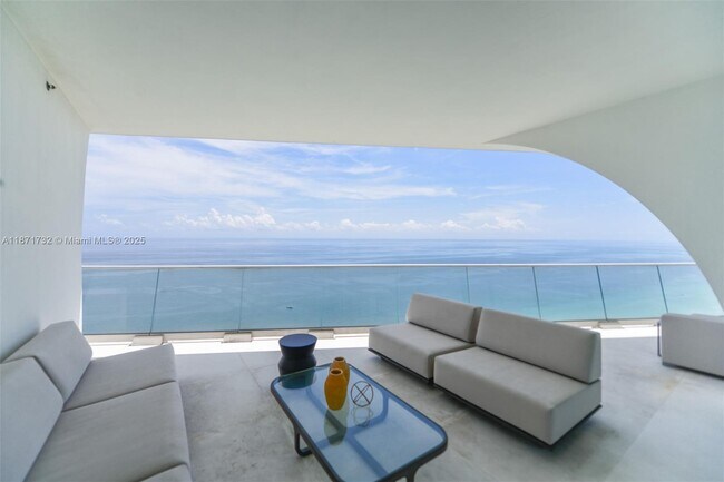 Building Photo - 16901 Collins Ave
