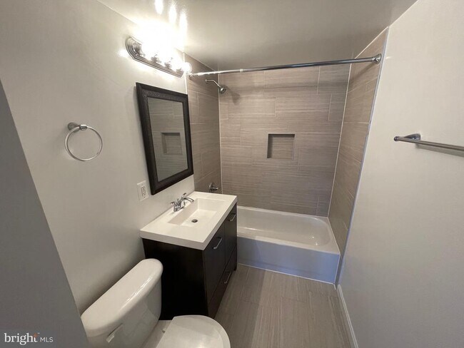 Building Photo - 1421 N Van Dorn St