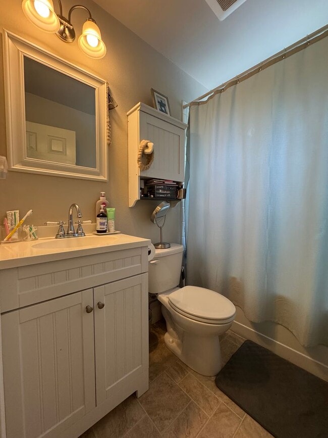 Building Photo - 3-Bed, 3-Bath Home for Lease w/ Rooftop De...