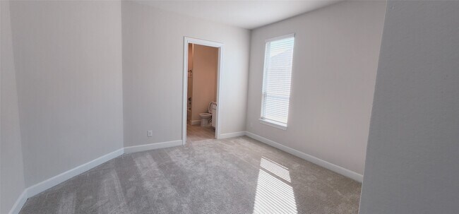 Building Photo - 353 Gotland Russ Ln