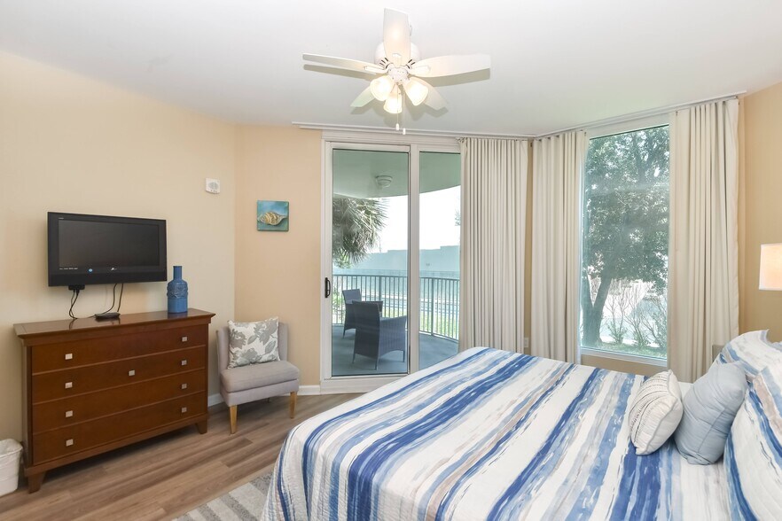 Building Photo - 4203 Indian Bayou Trl