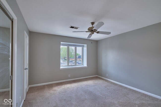 Building Photo - 8502 Canterbury Square W
