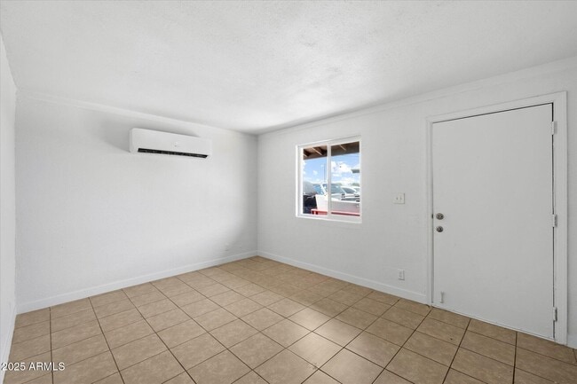 Building Photo - 2343 E Pueblo Ave