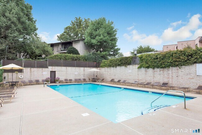 Building Photo - 81 Courtland Ave