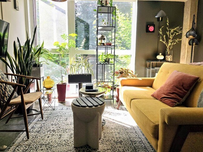 Interior Photo - Summit Flats Contemporary Studios & Lofts