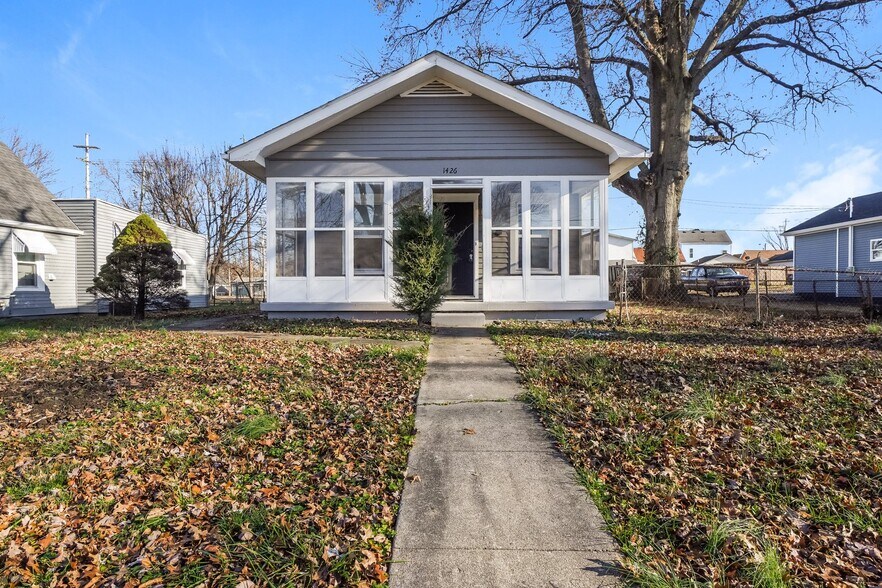 Building Photo - 1426 Chartres St