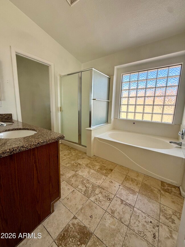 Building Photo - 41897 Colby Dr