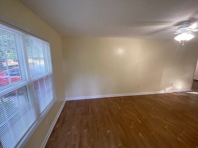 Building Photo - Charming 3BR Brick Home near Sandfly with Fully Fenced Backyard
