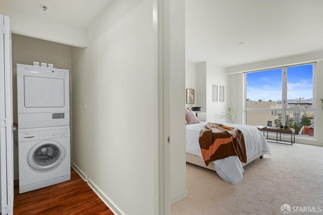 Building Photo - Luxury Condo at The Palms located in South of Market San Francisco