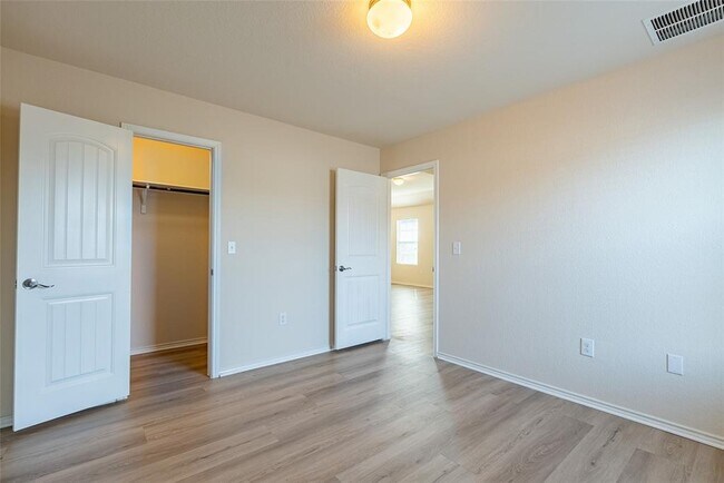Building Photo - 3701 Black Granite Dr