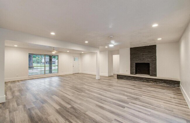 Building Photo - 607 Jeb Stuart Ln