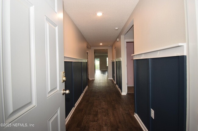 Building Photo - 11513 Stickleback Ln