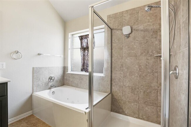 Building Photo - 2208 Tranquility Ln