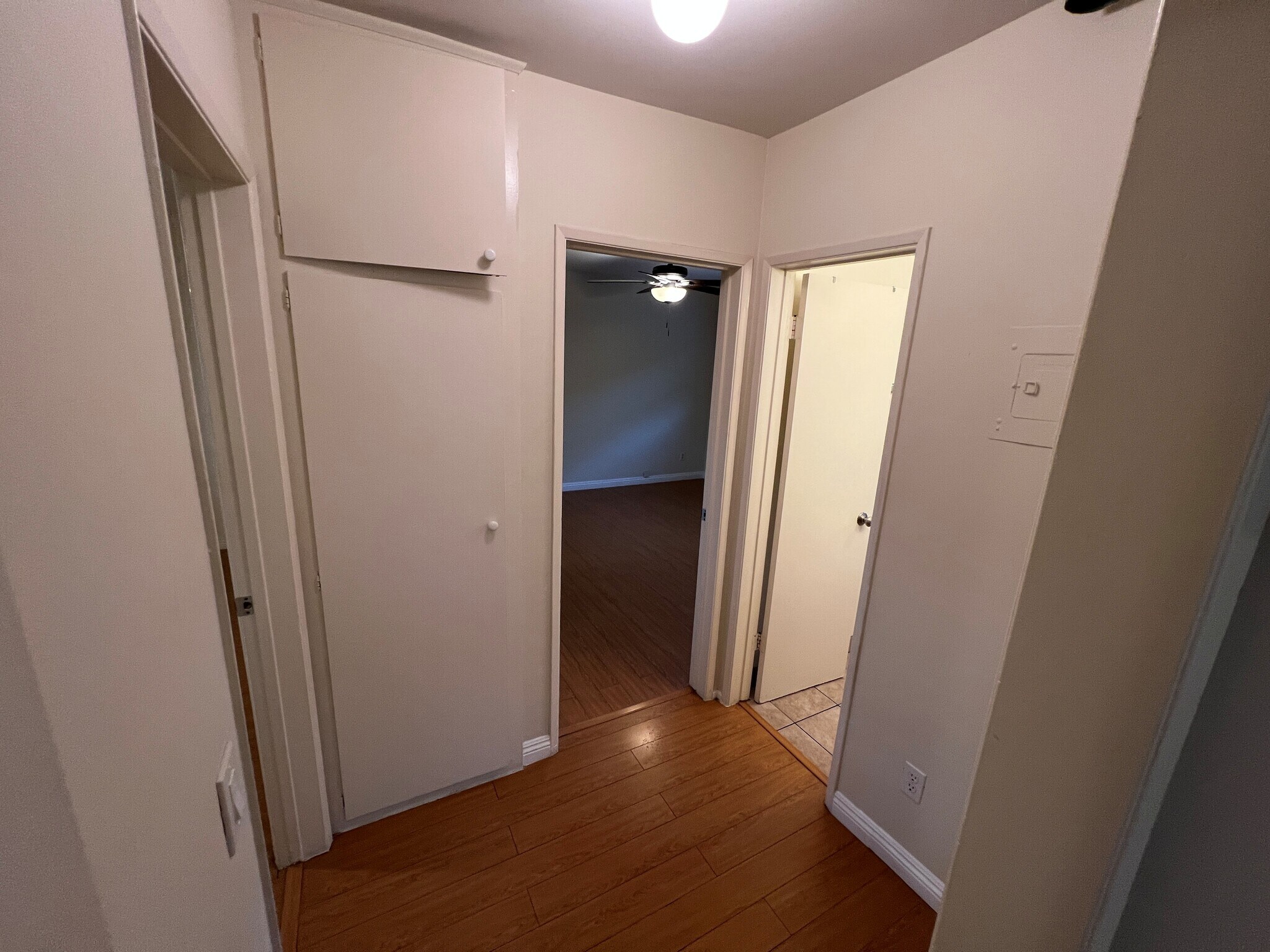 Building Photo - 1319 E California Ave