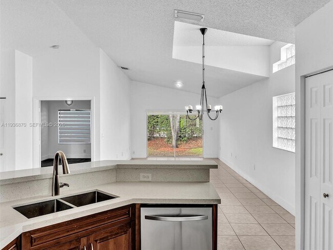 Building Photo - 4147 Sapphire Terrace