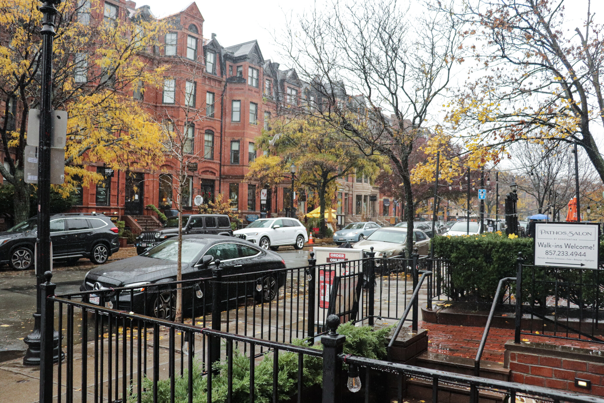 Building Photo - 272 Newbury St