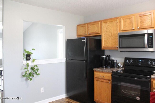 Building Photo - 801 Springwood Dr