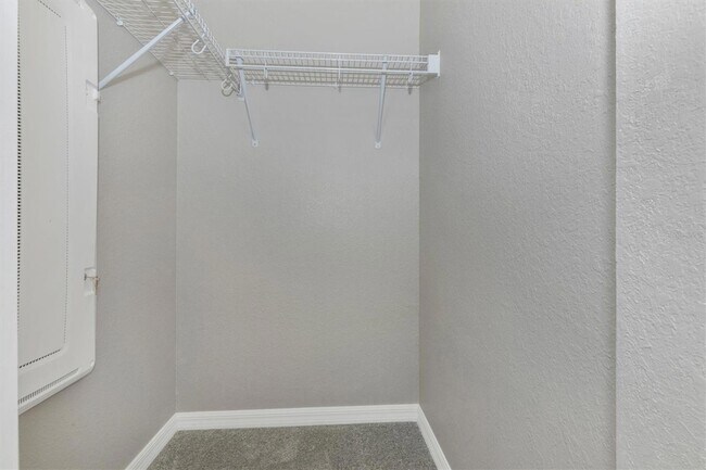 Building Photo - 12550 Galapagos Ct