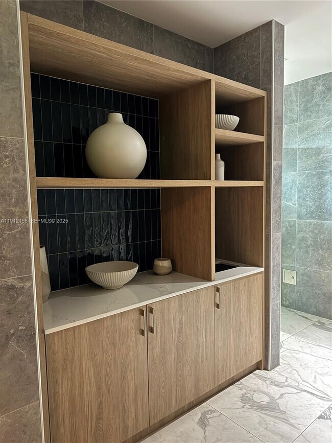 Building Photo - 90 SW 3rd St