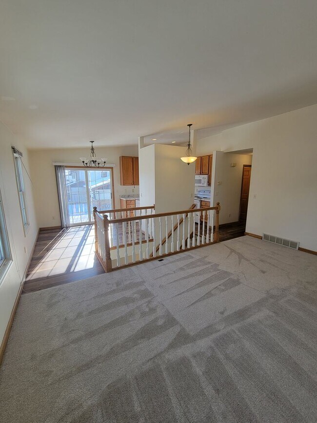 Building Photo - 607-609 Nicolet Ave.