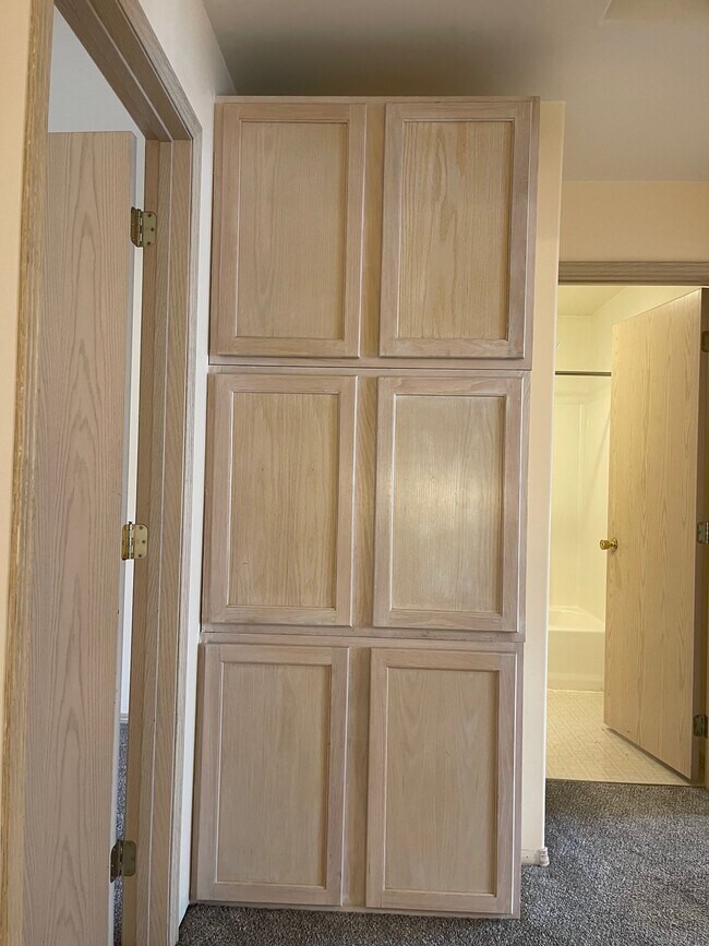 Building Photo - 124 Lambert Ct