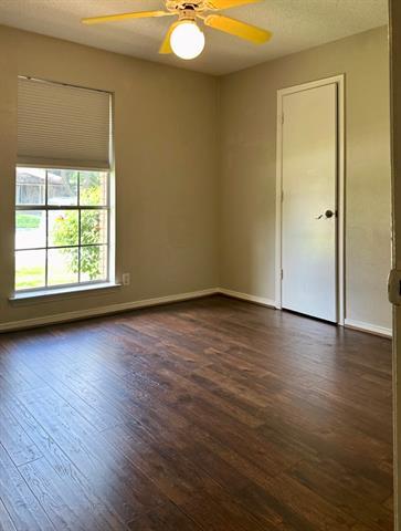 Building Photo - 1121 Goldenrod Dr