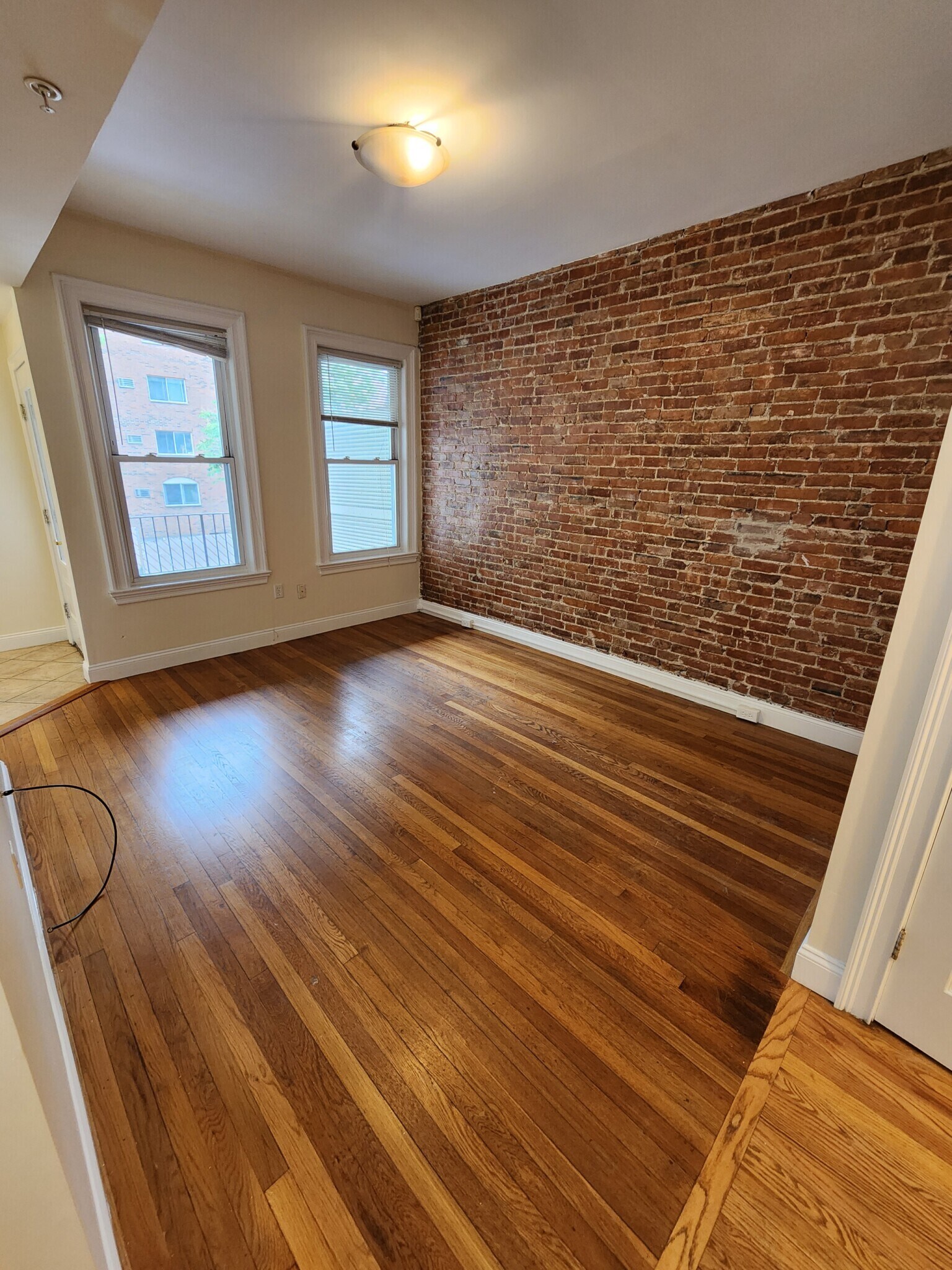 Building Photo - 55 Ashford St