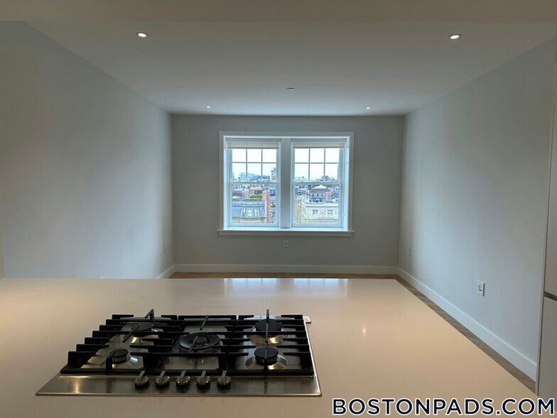 Building Photo - 12 Commonwealth Ave