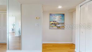 Building Photo - 1120 N Shore Dr NE