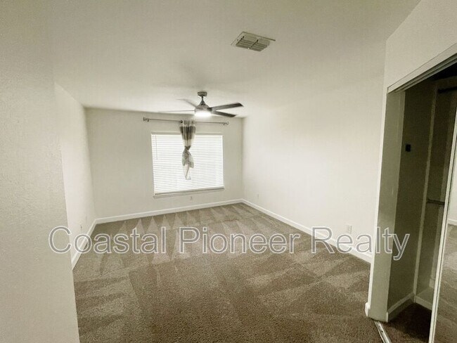 Building Photo - 614 Seascape Wy