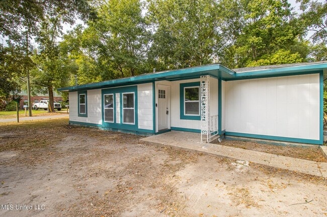 Building Photo - 226 Milray Ln