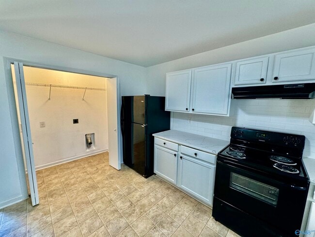 Building Photo - 226 Valleyside Dr NE