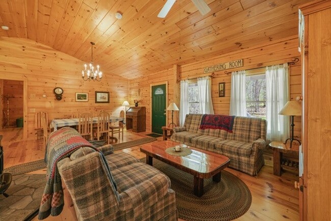 Building Photo - Peaceful Log Home Retreat – Long-Term Beck...