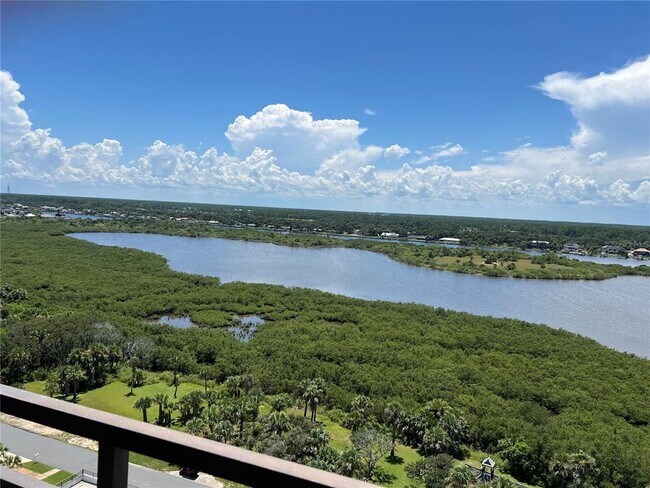 Building Photo - 1601-1601 N Central Ave