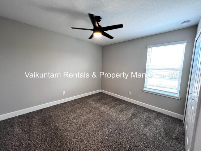 Building Photo - 1421 Captiva Cv