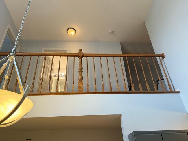 Building Photo - 1397 Ashbury Ln E