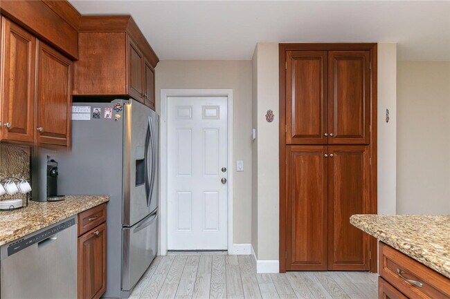 Building Photo - 7940 SW 139th Ter